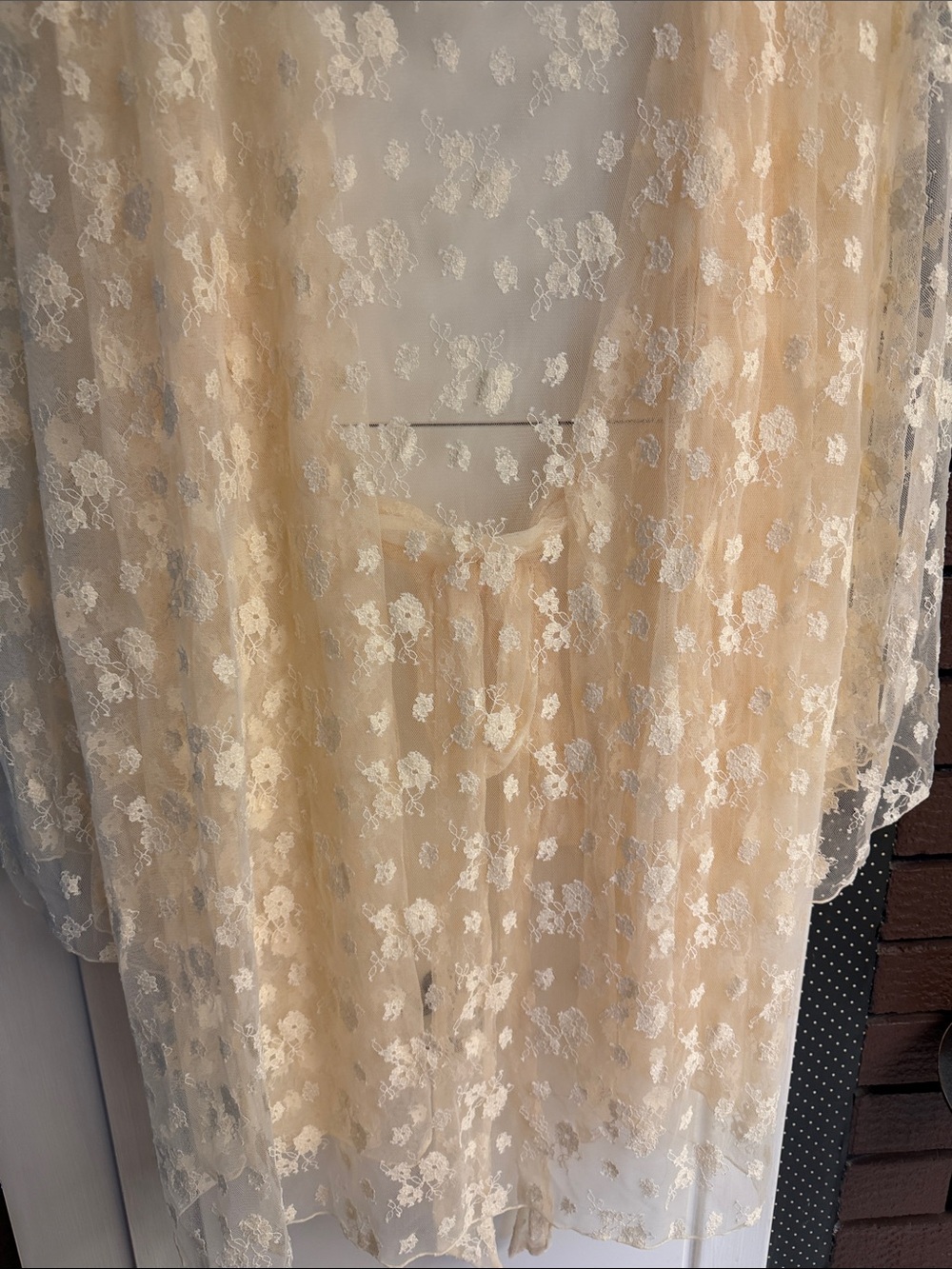 SKIMS Spring Intimate Robe in Butter Two Tone 4X - Picture 6 of 8